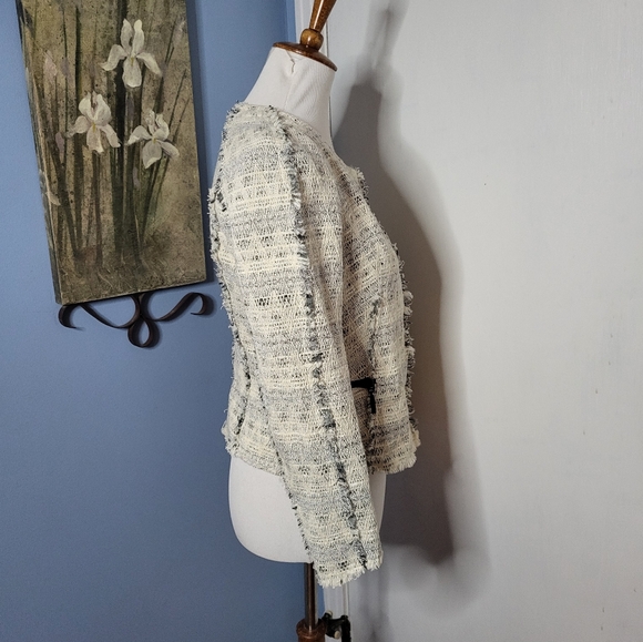 ZARA Tweed Jacket 6 Silver White Snap Front Fraying Zippered Pockets - Picture 3 of 5